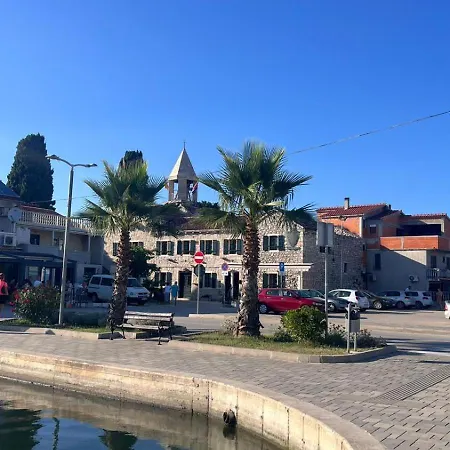 Mia 3, Camp Limoni Sukošan