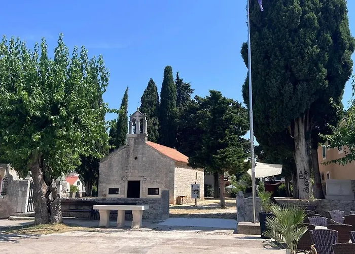 Mia 3, Camp Limoni Willa Sukošan