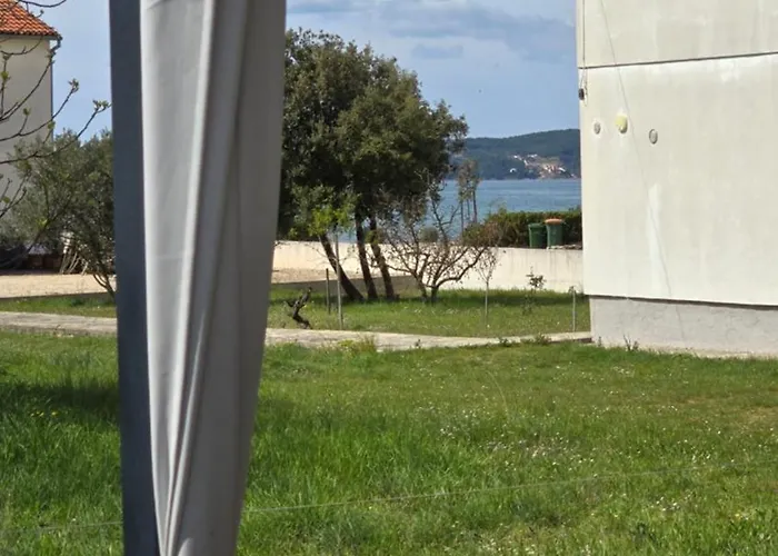 Willa Mia 3, Camp Limoni