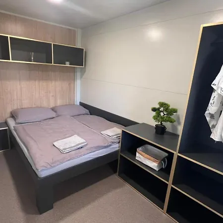 Mia 3, Camp Limoni *