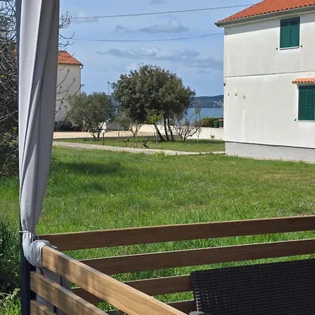 Mia 3, Camp Limoni