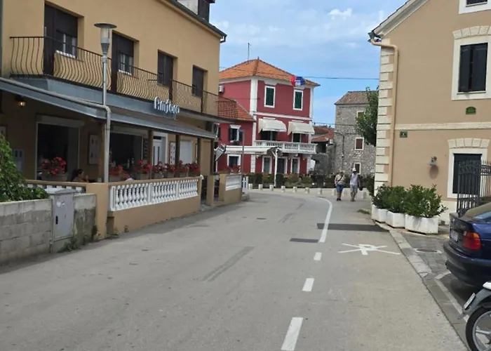 Mia 3, Camp Limoni Villa *