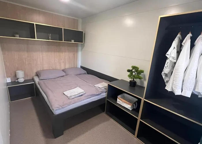 Mia 3, Camp Limoni *